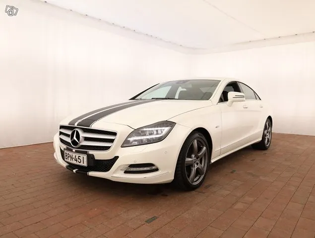 Mercedes-Benz CLS 350 350 CDI BE - Suomi-auto, Navigointi, Vakkari, Timantinvalkoinen - J. autoturva - Ilmainen kotiintoimitus Image 4